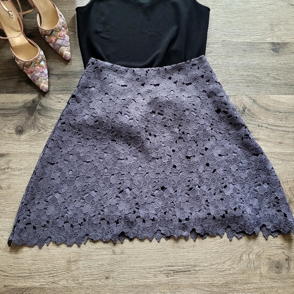 Ann Taylor LOFT Skirt - Picture 2 of 5